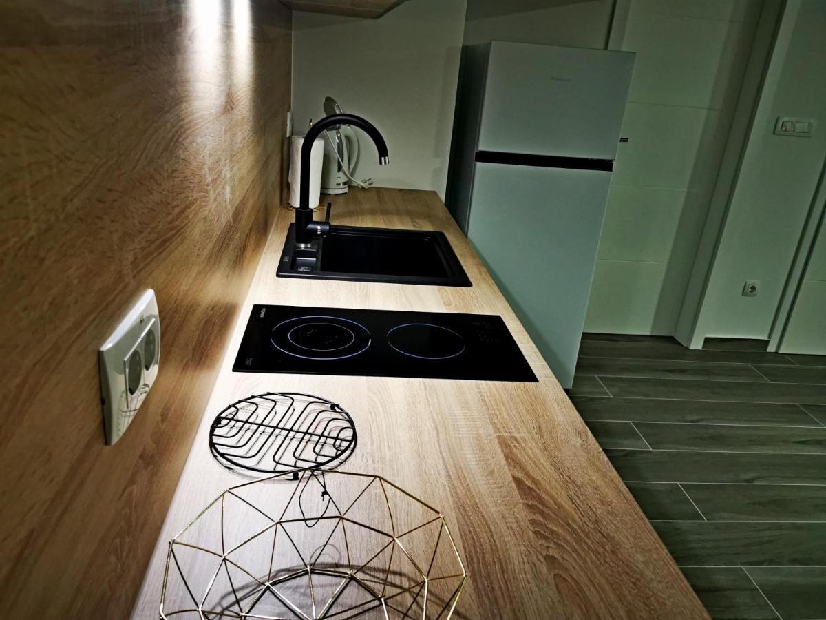 Golden - Self Check In Apartment Osijek Ngoại thất bức ảnh