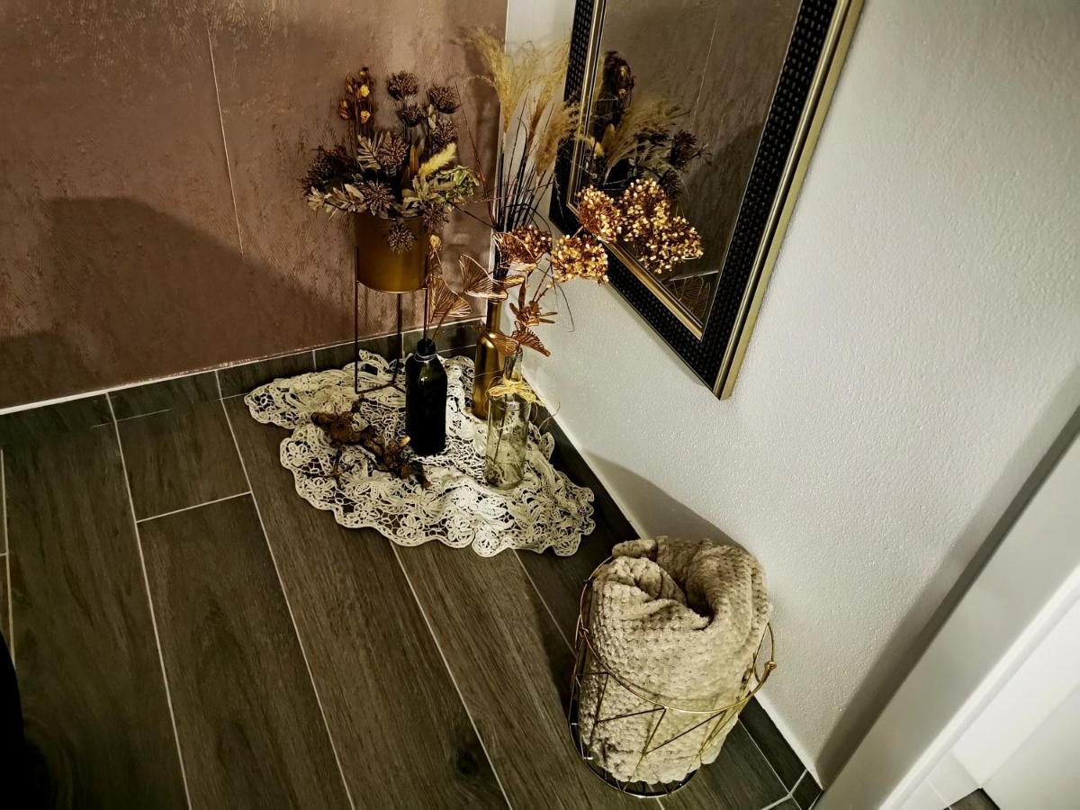 Golden - Self Check In Apartment Osijek Ngoại thất bức ảnh