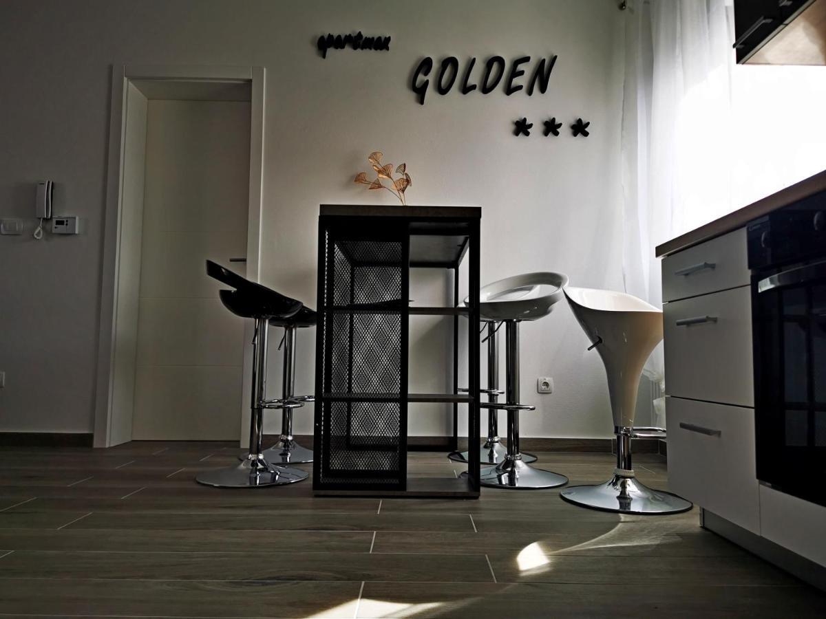 Golden - Self Check In Apartment Osijek Ngoại thất bức ảnh